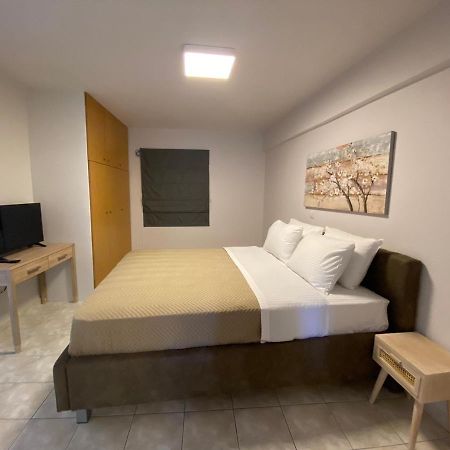 Orama Rooms 2 Kalamata Extérieur photo